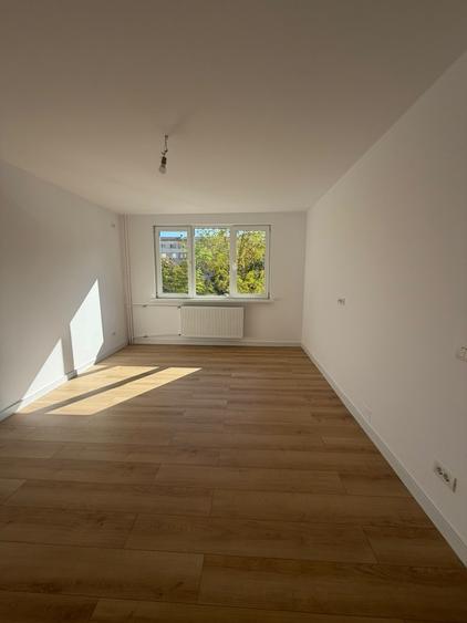 Apartament cu 2 camere decomandat în 1 Decembrie 1918