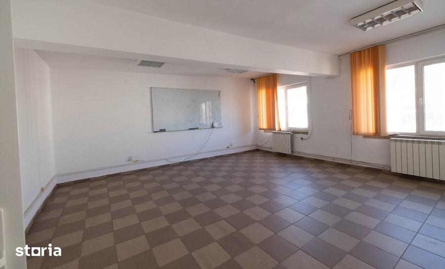 Spațiu comercial, de 540 mp, în Regie