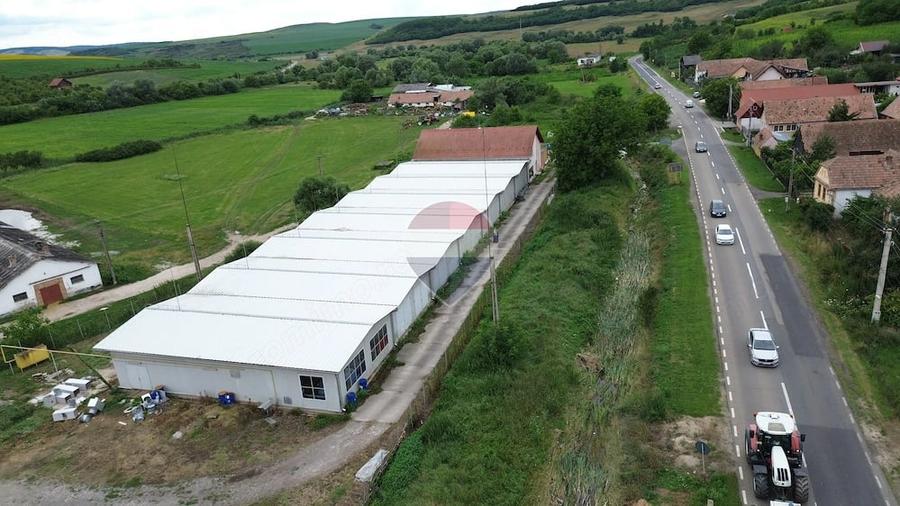 Spațiu comercial, de 1,242 mp, în Blăjel