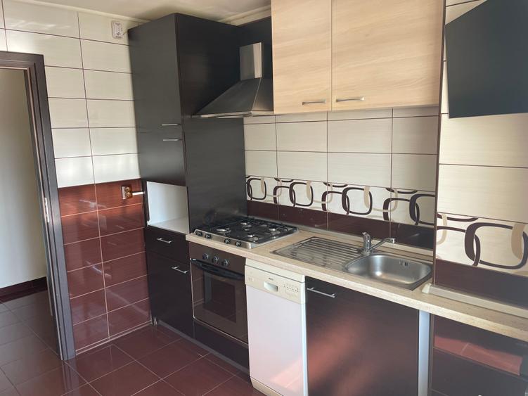 Apartament cu 3 camere decomandat în Unirii