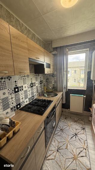 Apartament cu 2 camere semidecomandat în Cornișa