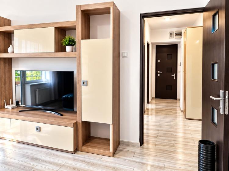 Apartament cu 2 camere decomandat, mobilat în Tomis Nord