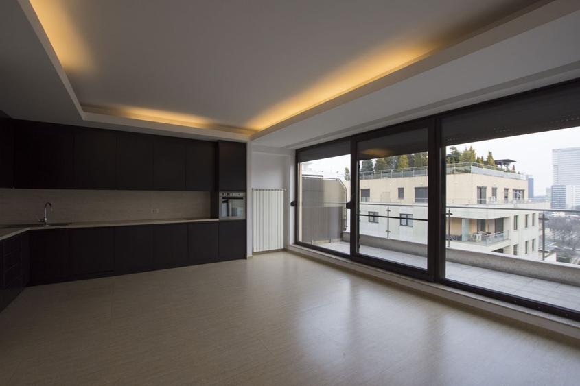 Penthouse cu 5 camere decomandat, mobilat în Herăstrău