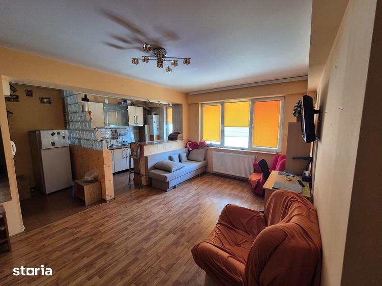 Apartament cu 2 camere semidecomandat în Central