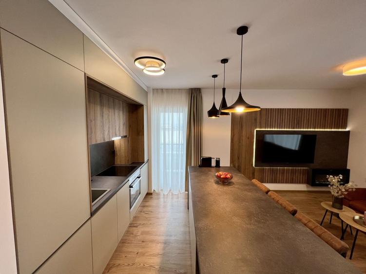 Apartament cu 2 camere decomandat, mobilat în Blumăna