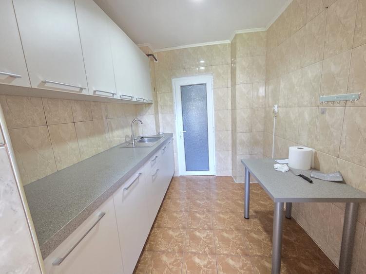 Apartament 2 camere Micro 17 renovat etaj 3 - 4