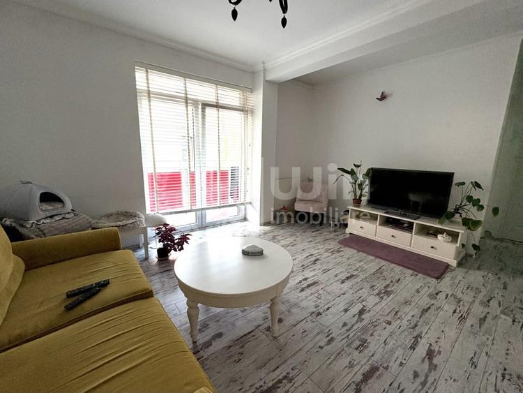 Apartament cu 2 camere semidecomandat, mobilat în Zorilor