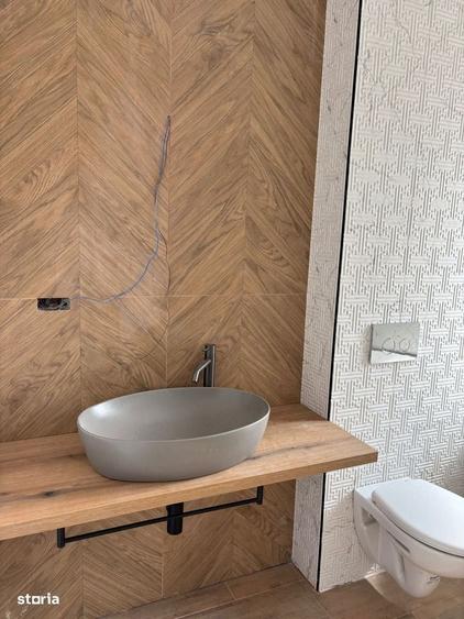 Apartament cu 4 camere în Moșnița Veche