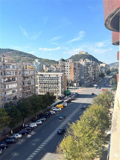 2 camere - Decebal - Etaj 7 - 1