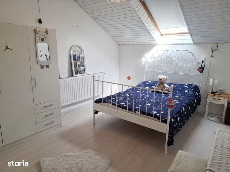 Casă cu 4 camere în Băceni