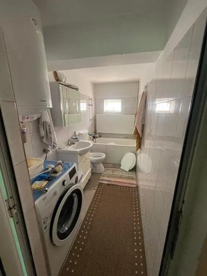 Casă cu 4 camere în Valea Părului