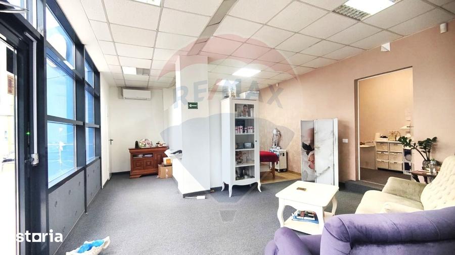 Spațiu comercial, de 165 mp, în Peninsula