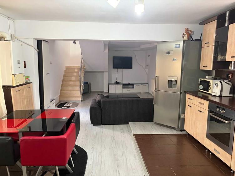 Casă cu 2 camere cu Teren 150 Mp în Central