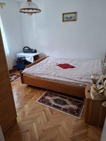 Apartament cu 2 camere decomandat în 1 Mai