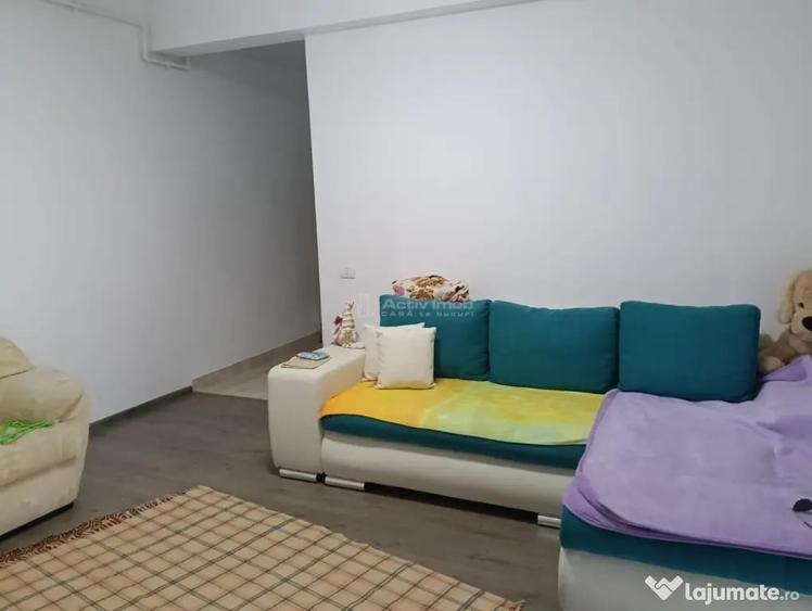 Apartament cu 2 camere decomandat în Lazu