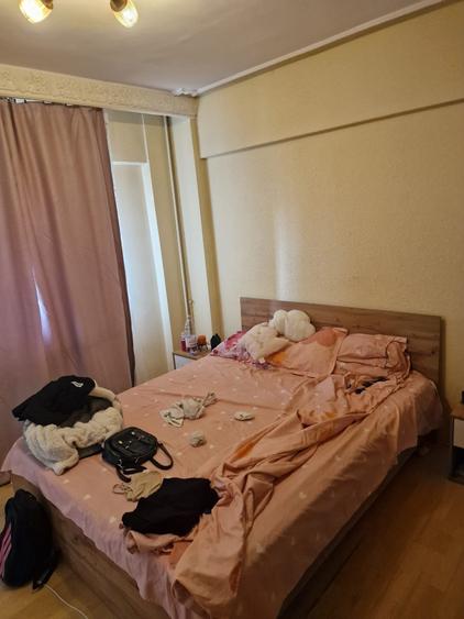 Apartament cu 2 camere decomandat în Hala Centrală