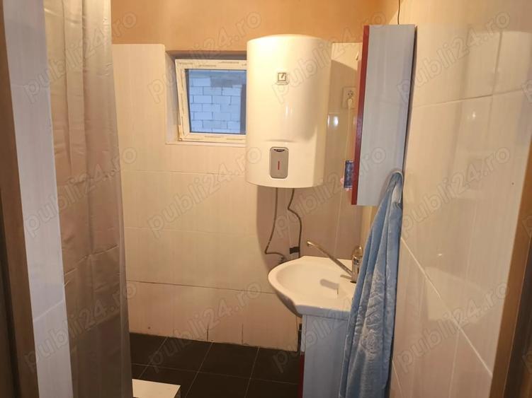 Casă cu 5 camere cu Teren 1439 Mp în Central