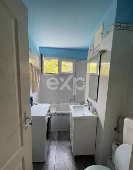Apartament cu 3 camere semidecomandat în Tipografilor
