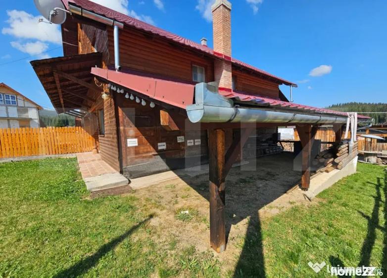 Casă cu 5 camere cu Teren 250 Mp în Tău