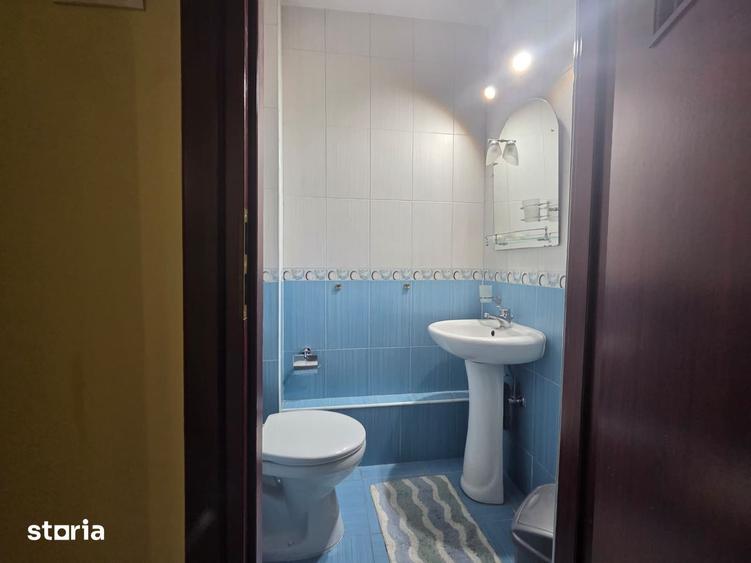Apartament cu 3 camere decomandat în Mircea cel Bătrân