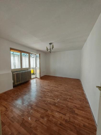 Apartament cu 2 camere decomandat în Gojdu