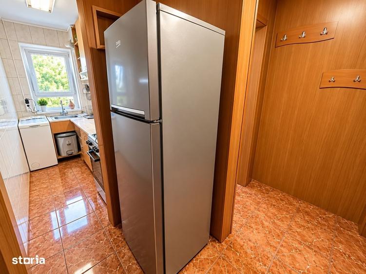 Apartament cu 3 camere semidecomandat în Florilor