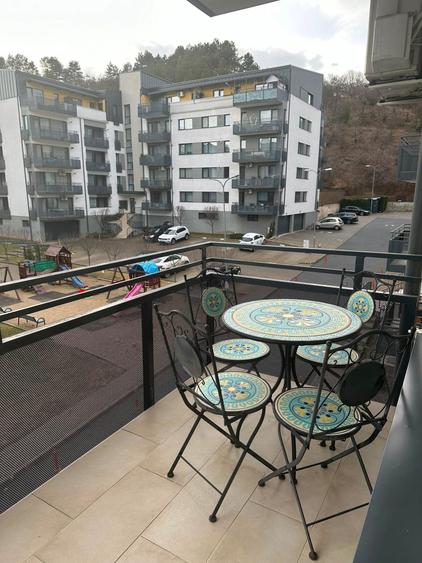 Apartament cu 2 camere decomandat în Florești