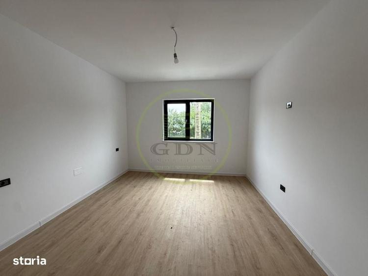 Casă cu 4 camere în Romanești