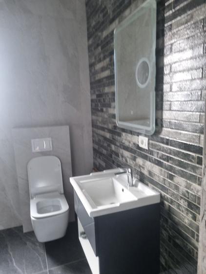 Casă cu 4 camere în Moșnița Nouă