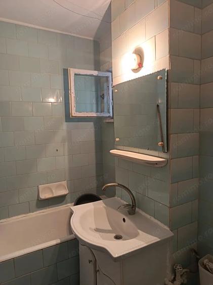 Apartament cu 2 camere decomandat în Micro 13