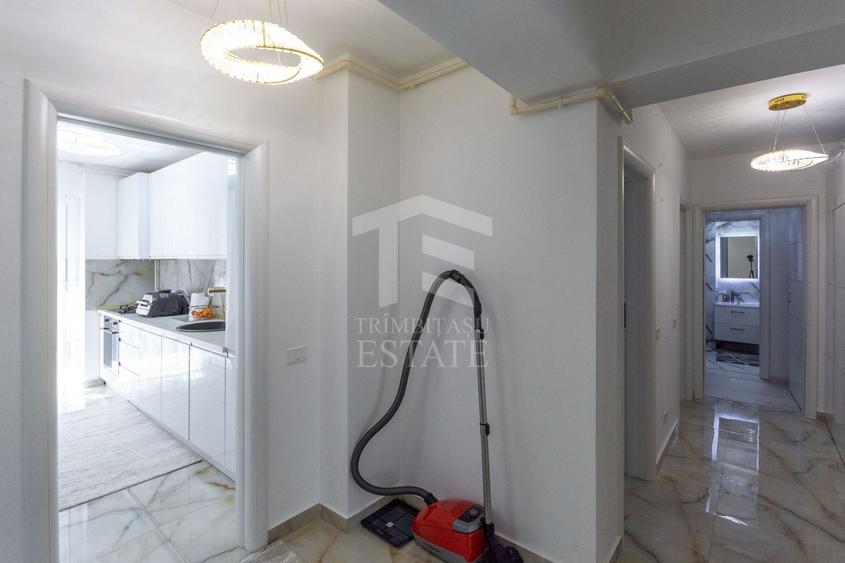 Apartament cu 3 camere decomandat în Baicului