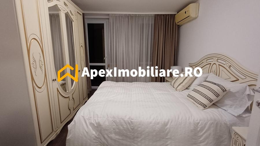 Apartament cu 3 camere semidecomandat, mobilat în Unirii