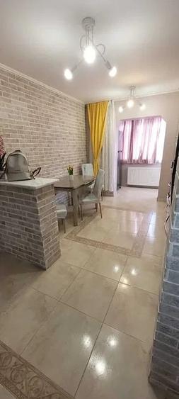 Apartament cu 3 camere decomandat în Traian