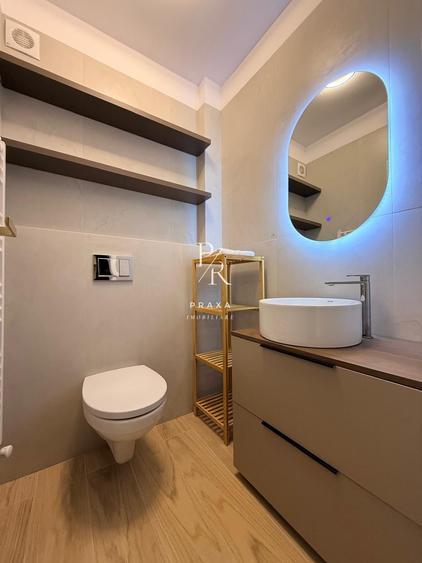 Apartament cu 3 camere decomandat, mobilat în Florești
