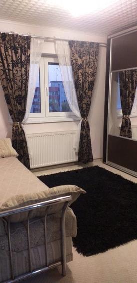 Apartament cu 3 camere decomandat în Panduri