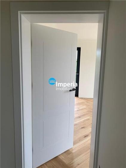 Casă individuală cu 5 camere cu Teren 500 Mp în Rediu