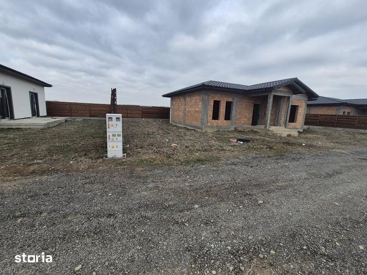 Vila Balotesti, padure,'la rosu',bransata la utilitati 99000 euro - 7