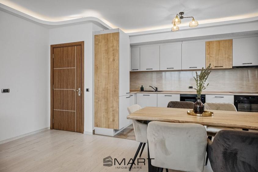 Apartament cu 4 camere decomandat în Tractorul