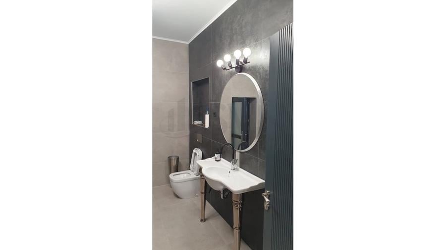 Casă individuală cu 5 camere cu Canalizare în Unirii