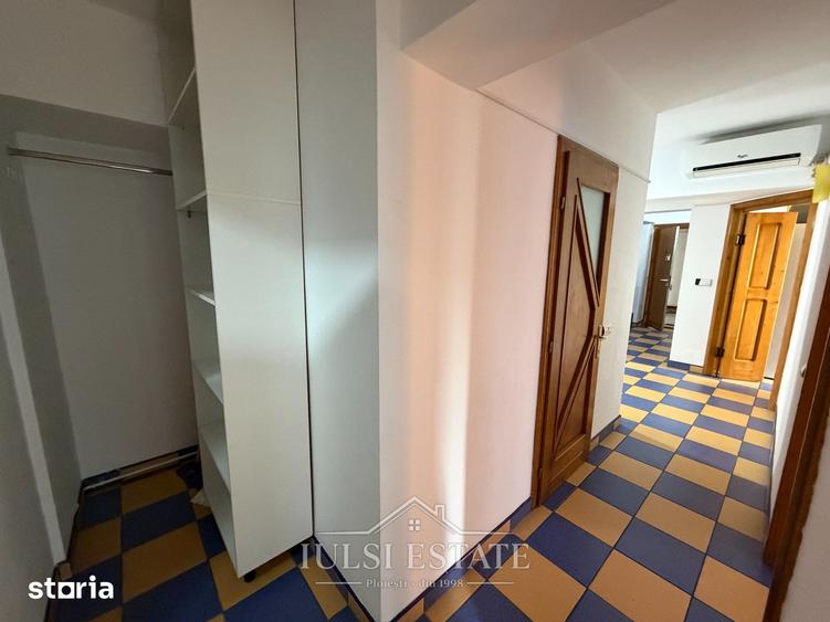 Apartament cu 3 camere decomandat în Republicii