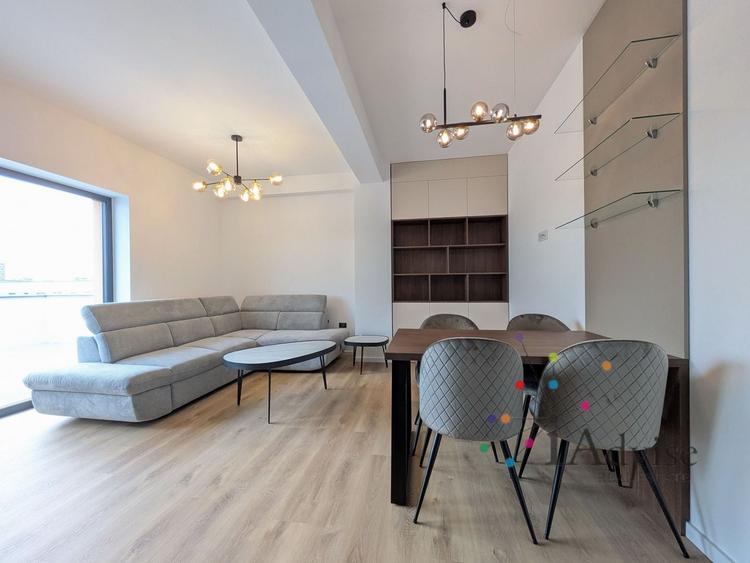 Apartament cu 2 camere decomandat, mobilat în Tractorul