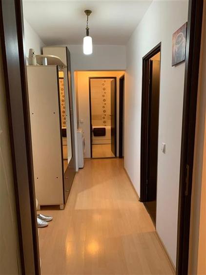 Apartament cu 2 camere decomandat, mobilat în P-ța Mihai Viteazu