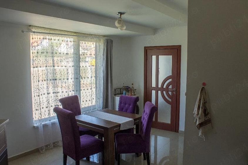 Casă cu Teren 1035 Mp în Căianu