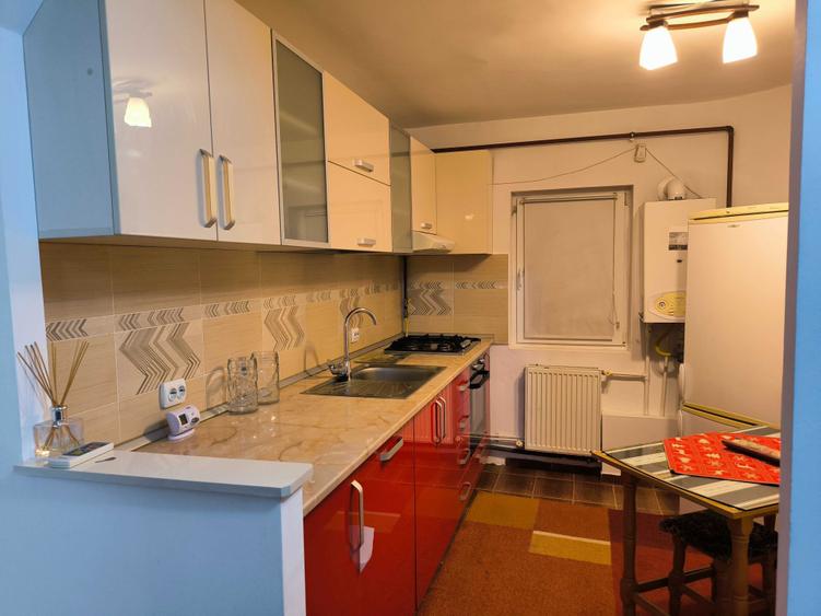 Apartament cu 2 camere decomandat în Exterior Vest