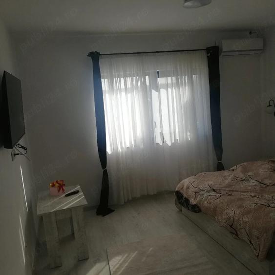 Casă cu 6 camere cu Teren 500 Mp în Băile Felix