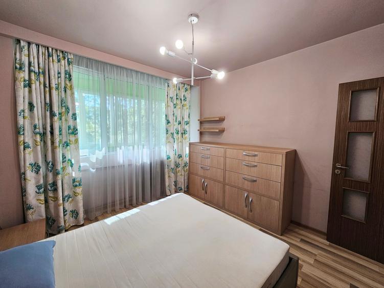 Apartament cu 2 camere semidecomandat în Lacul Tei