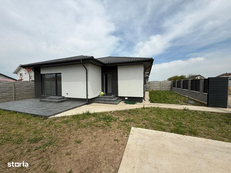Casă cu 4 camere cu Teren 400 Mp în Clinceni
