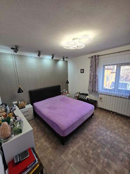 Casă cu 4 camere semidecomandat în Coșna
