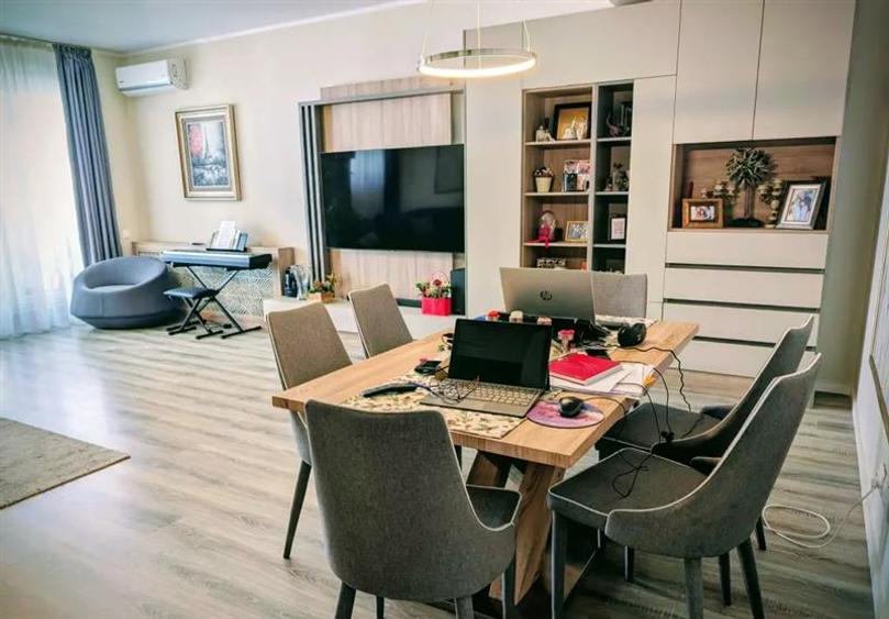 Apartament cu 4 camere decomandat, mobilat în Floreasca