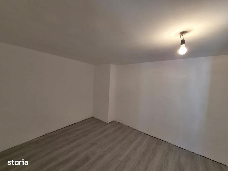 Casă cu 3 camere cu Teren 102 Mp în CFR